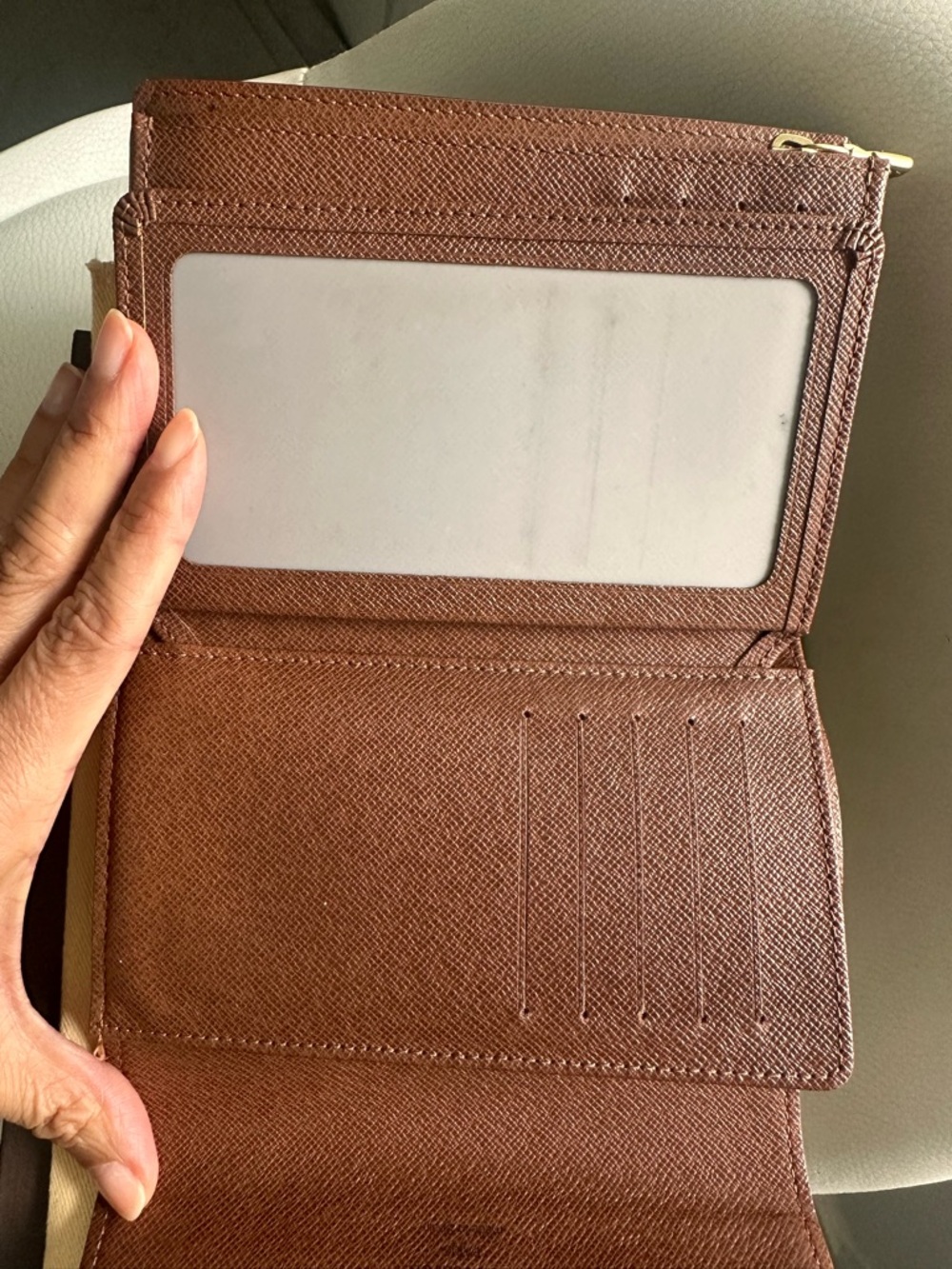 Louis Vuitton Brown and Gold Monogram Snap Wallet Detail - Picture 5 of 14
